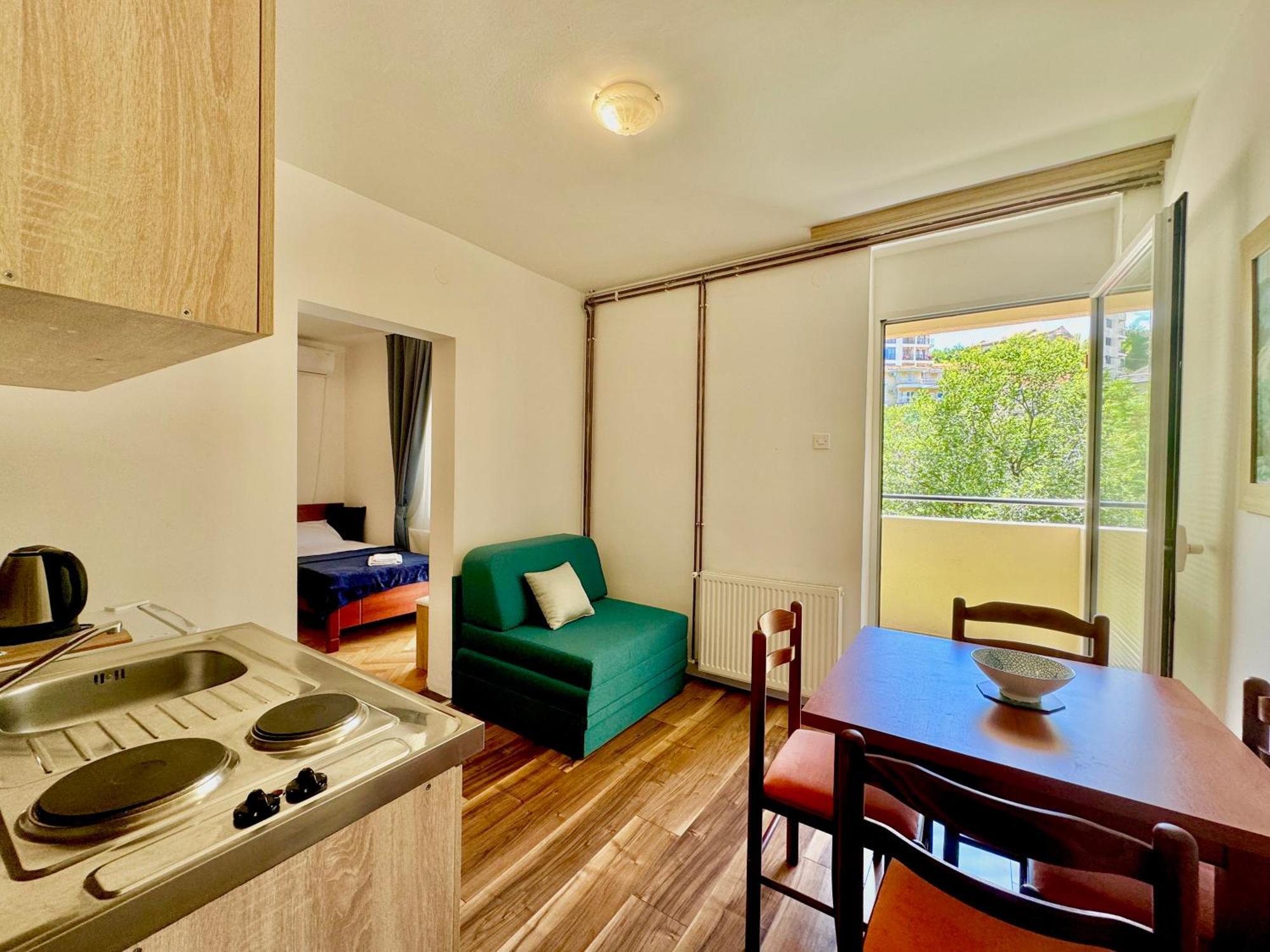 For-A Apartmani Bečići Luaran gambar