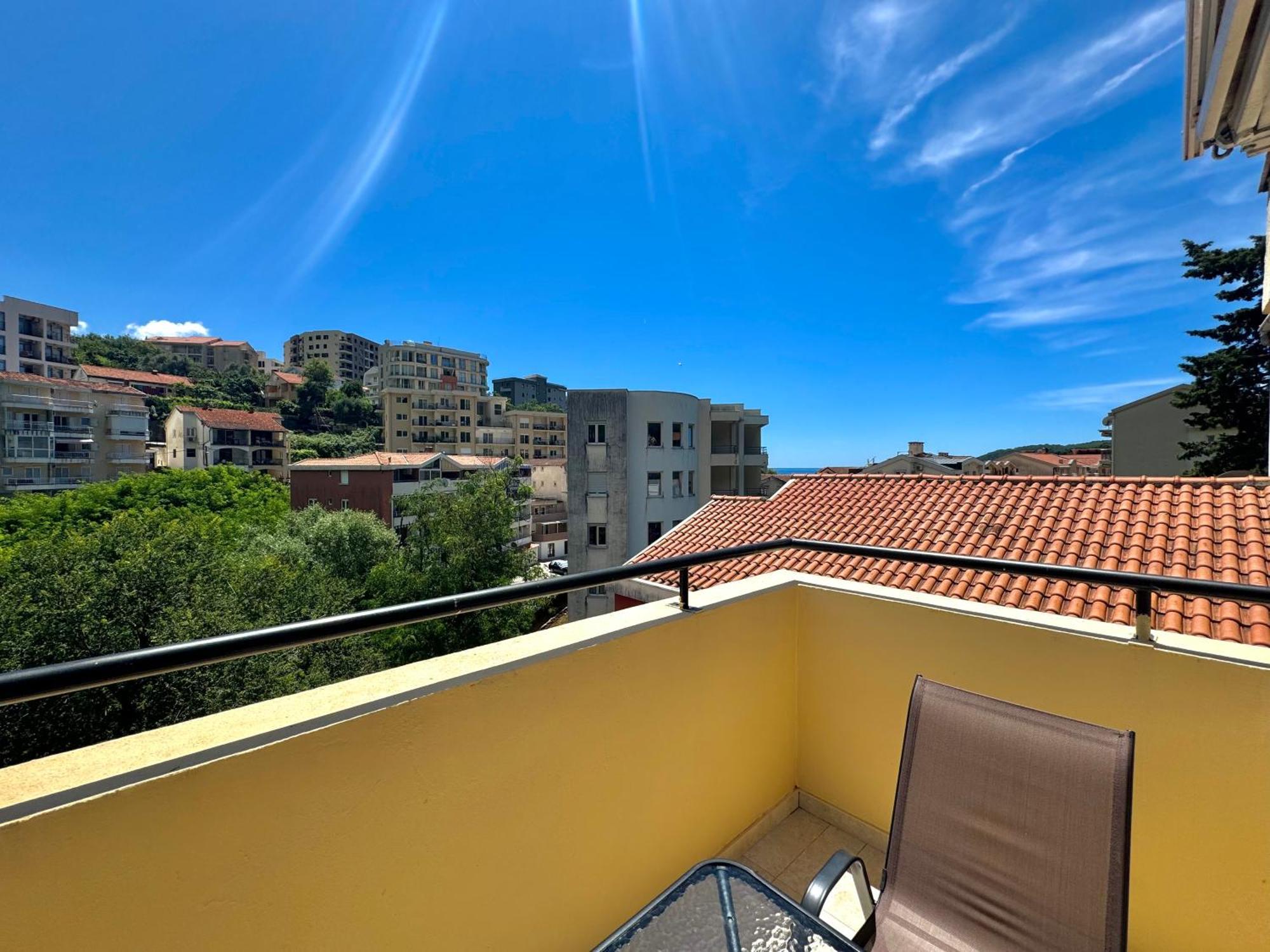 For-A Apartmani Bečići Luaran gambar