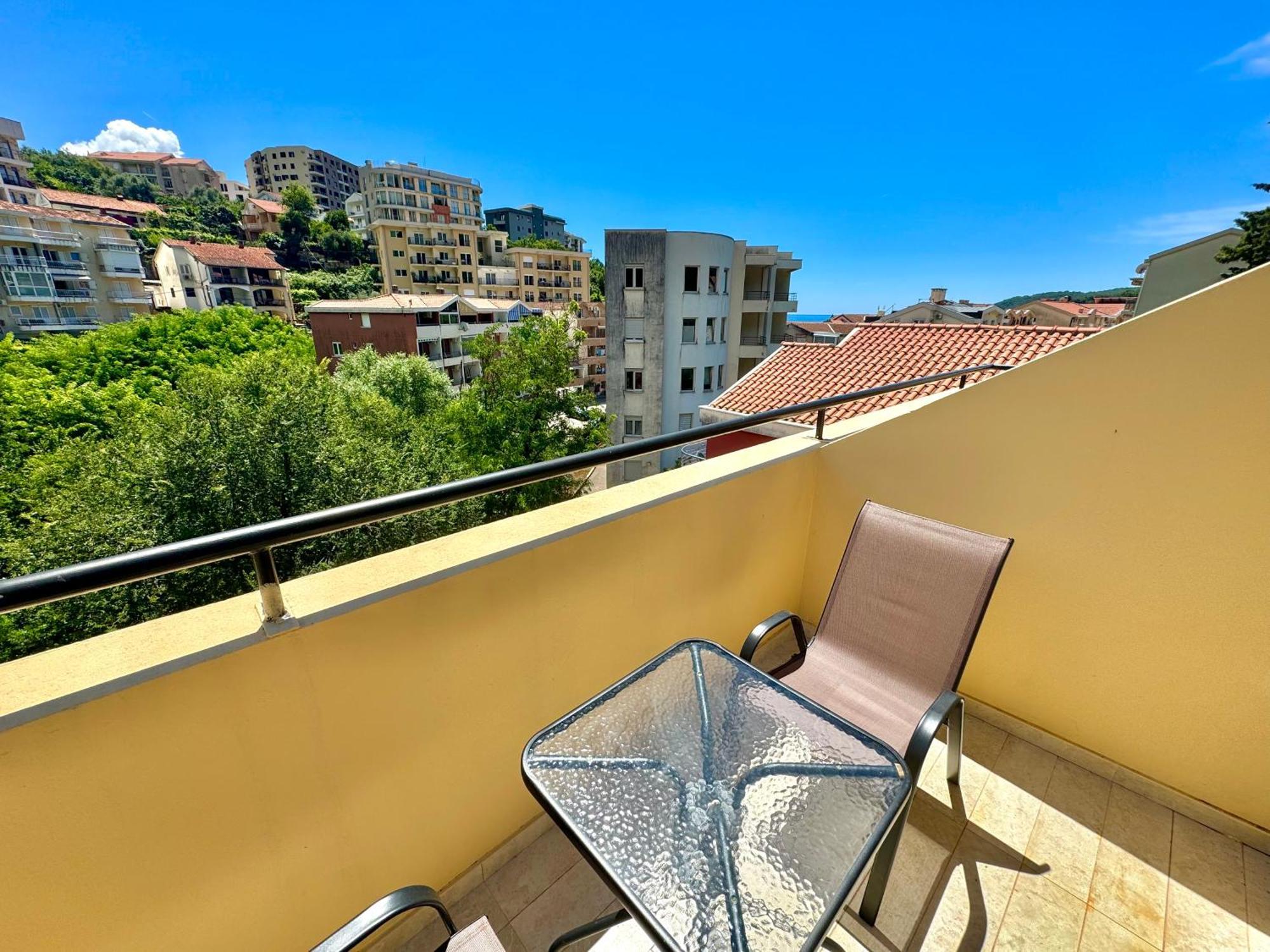 For-A Apartmani Bečići Luaran gambar