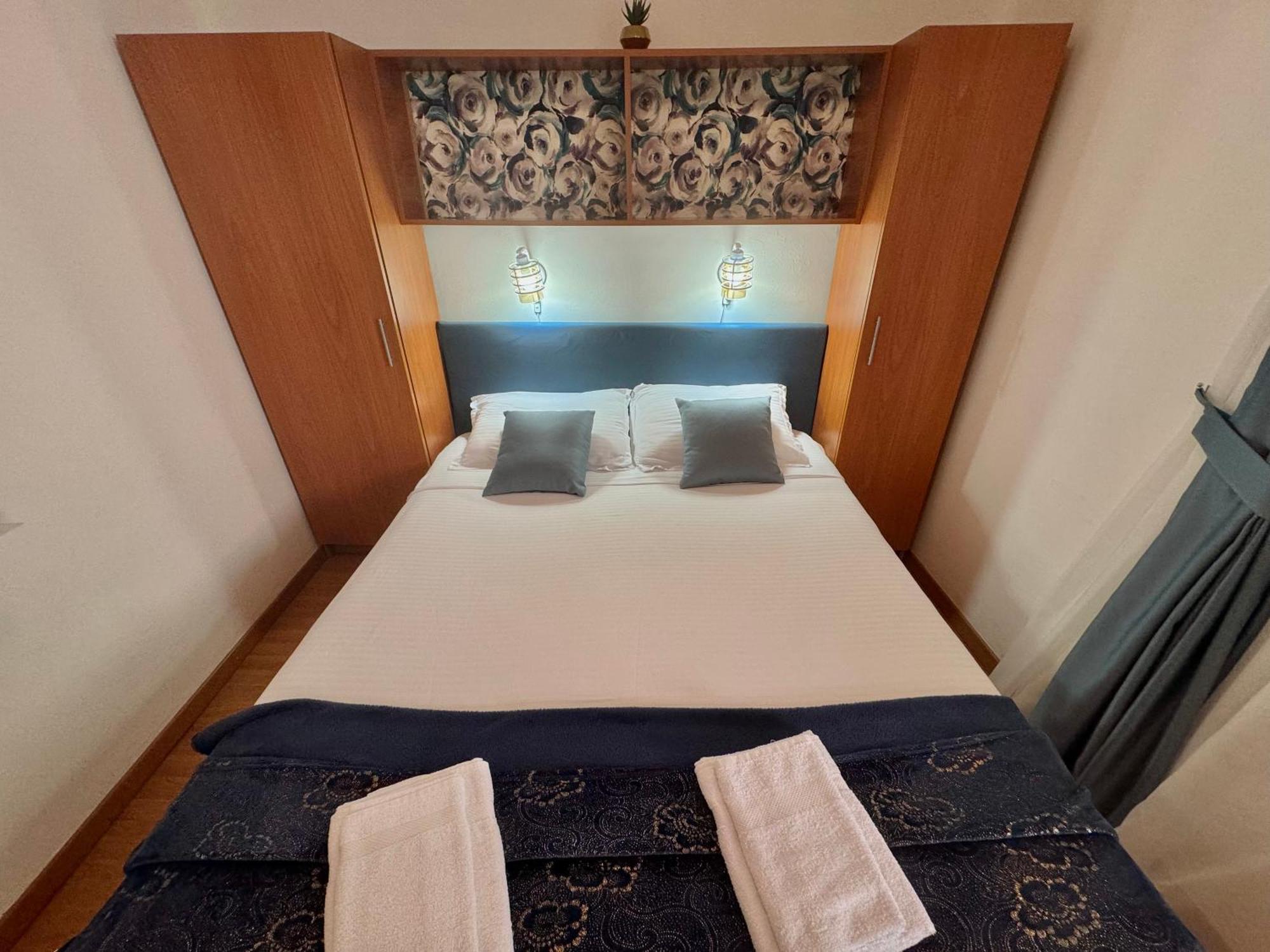 For-A Apartmani Bečići Luaran gambar