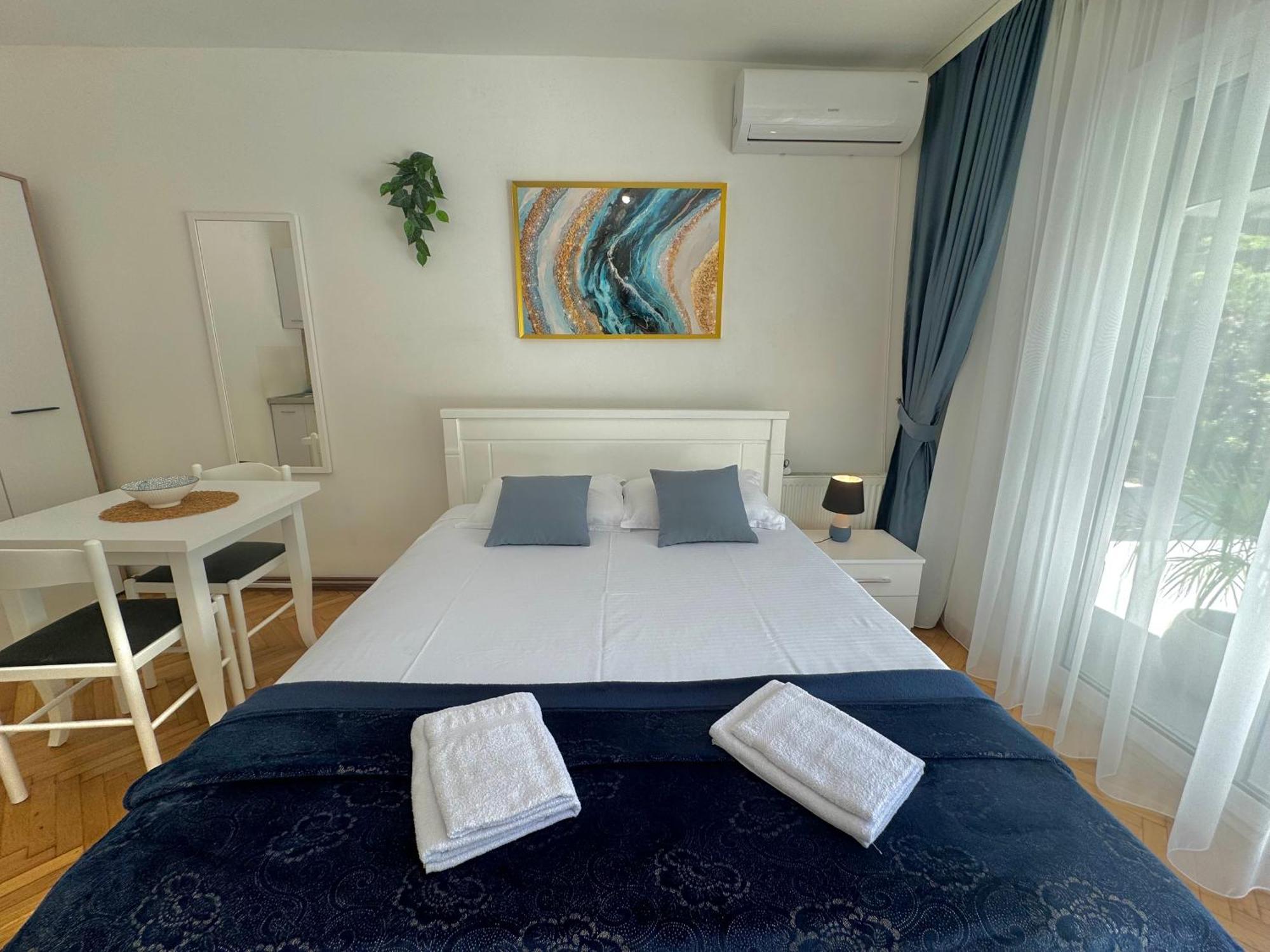For-A Apartmani Bečići Luaran gambar